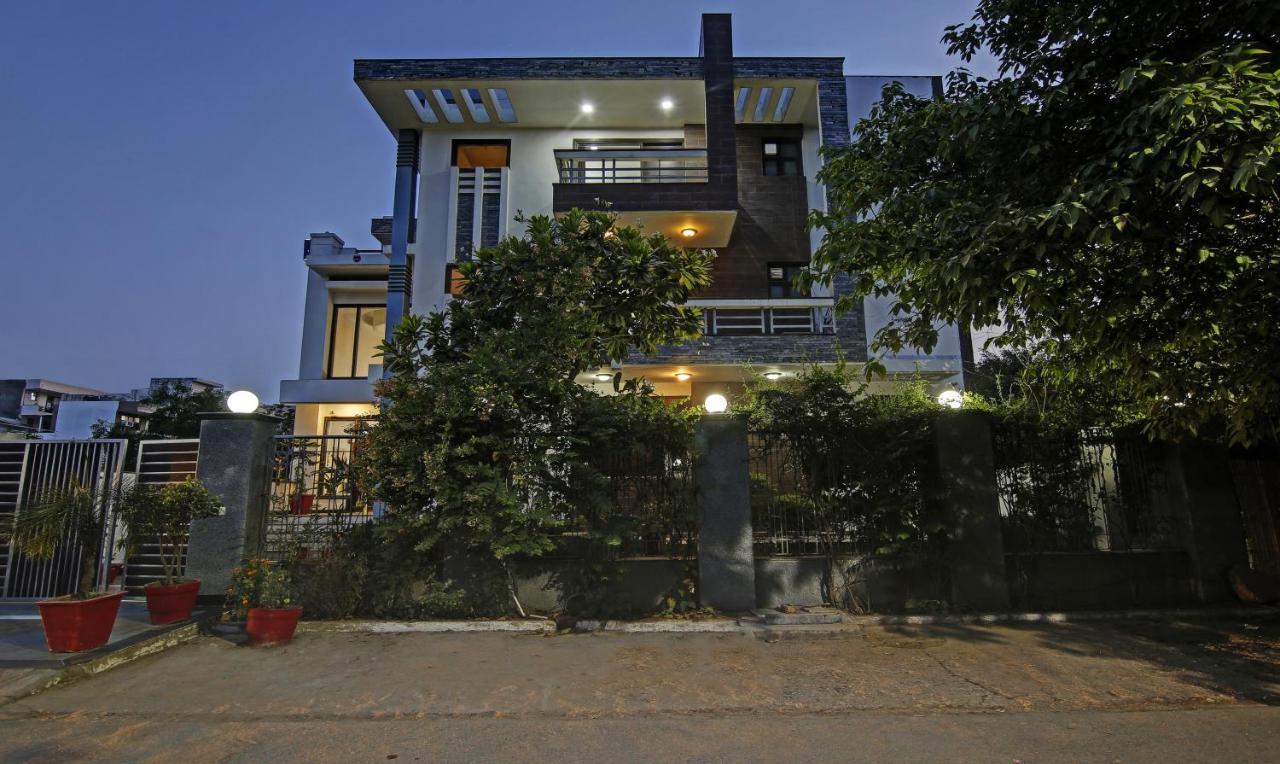 Dreamz Hospitality Gurgaon Hotel Luaran gambar