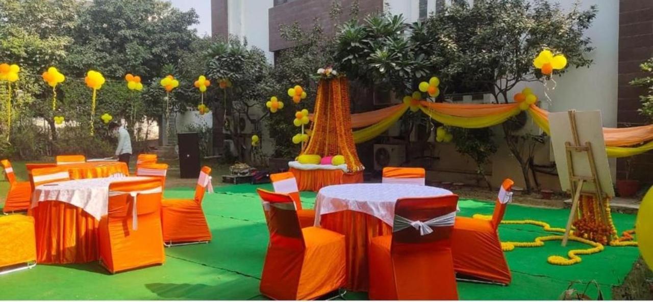 Dreamz Hospitality Gurgaon Hotel Luaran gambar